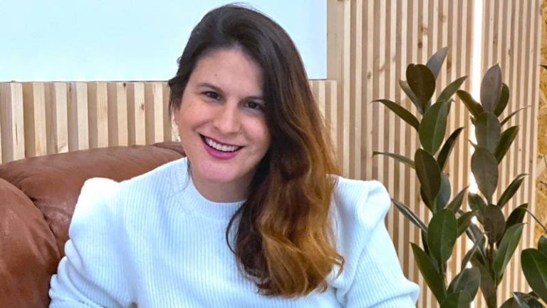 Interview mit Romina Estela: Von der Mitarbeiterin zur Unternehmerin und digitalen Nomadin